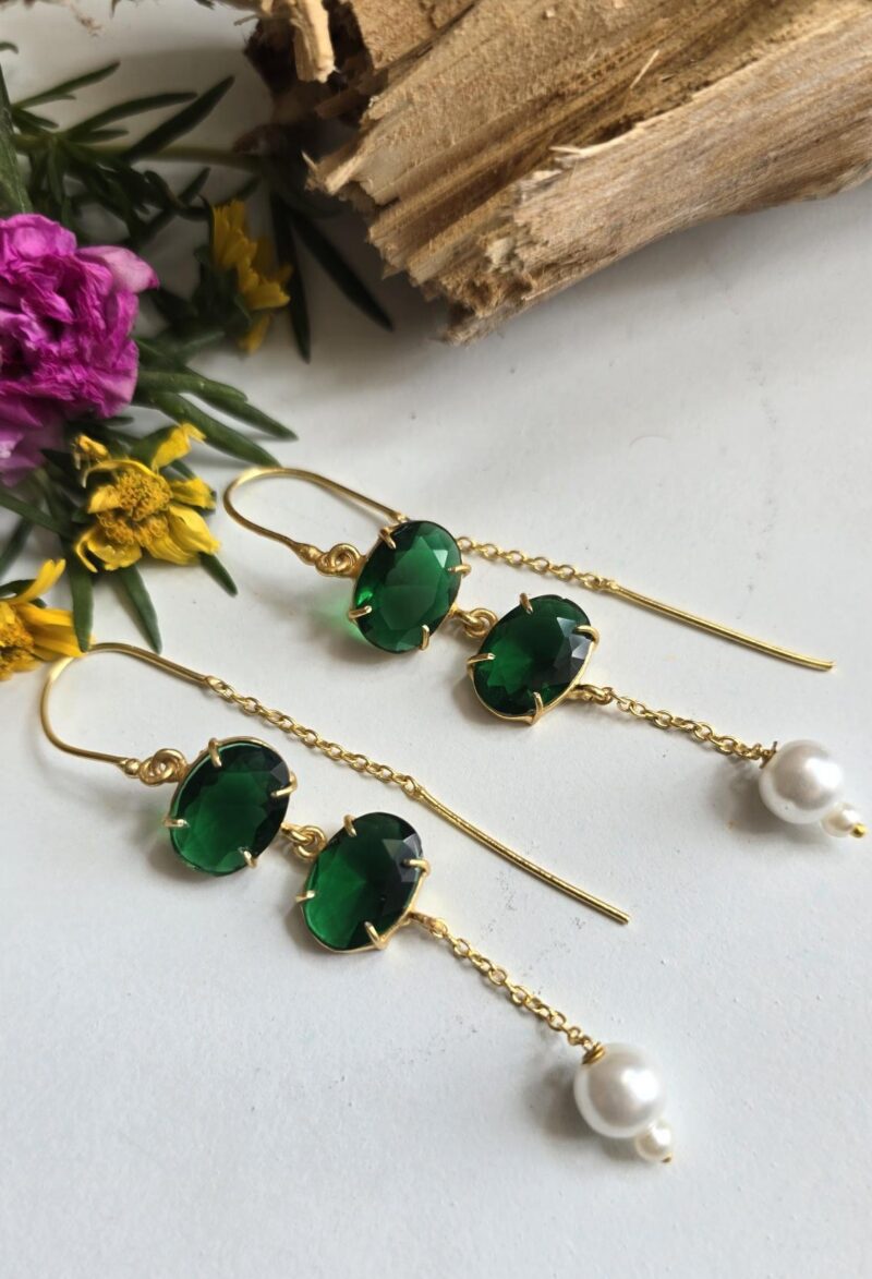 Emerald & Pearl Sui Dhaga Earrings