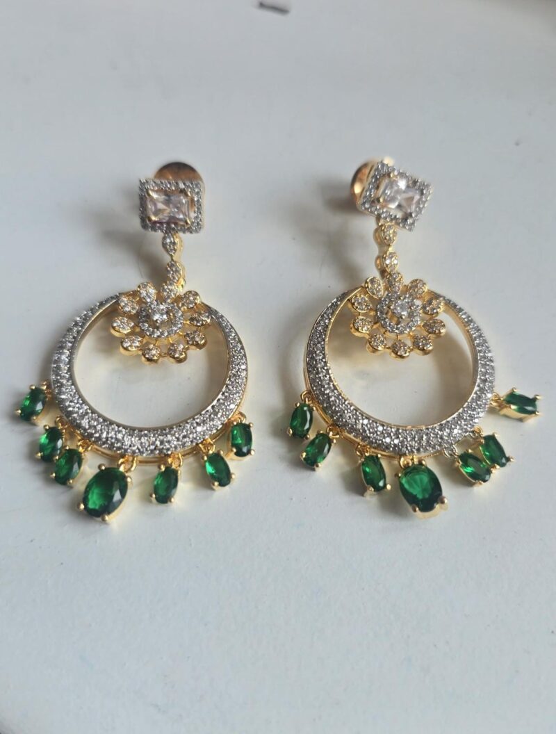Queen of Emeralds Earrings - Image 3
